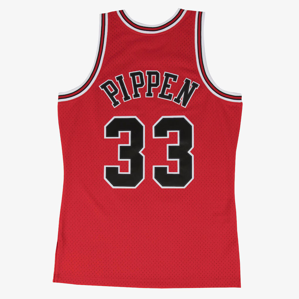 Mens Chicago Bulls Scottie Pippen Mitchell & Ness Red 1997-98 Hardwood Classics Swingman Jersey
