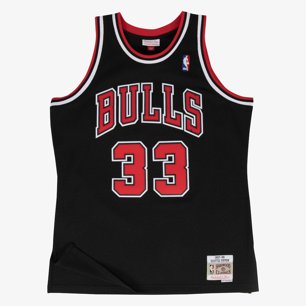 Men's Chicago Bulls Scottie Pippen Mitchell & Ness Black 1997-98 Hardwood Classics Swingman Jersey