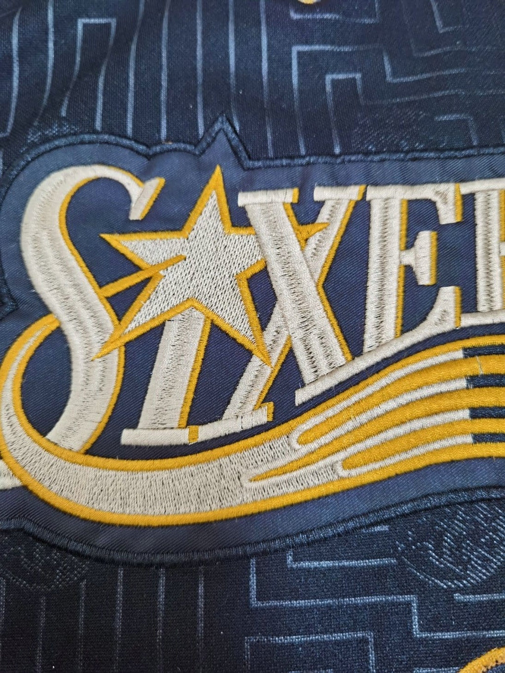 Allen Iverson Philadelphia 76ers 2000/01 Hardwood Classics Jersey - Black