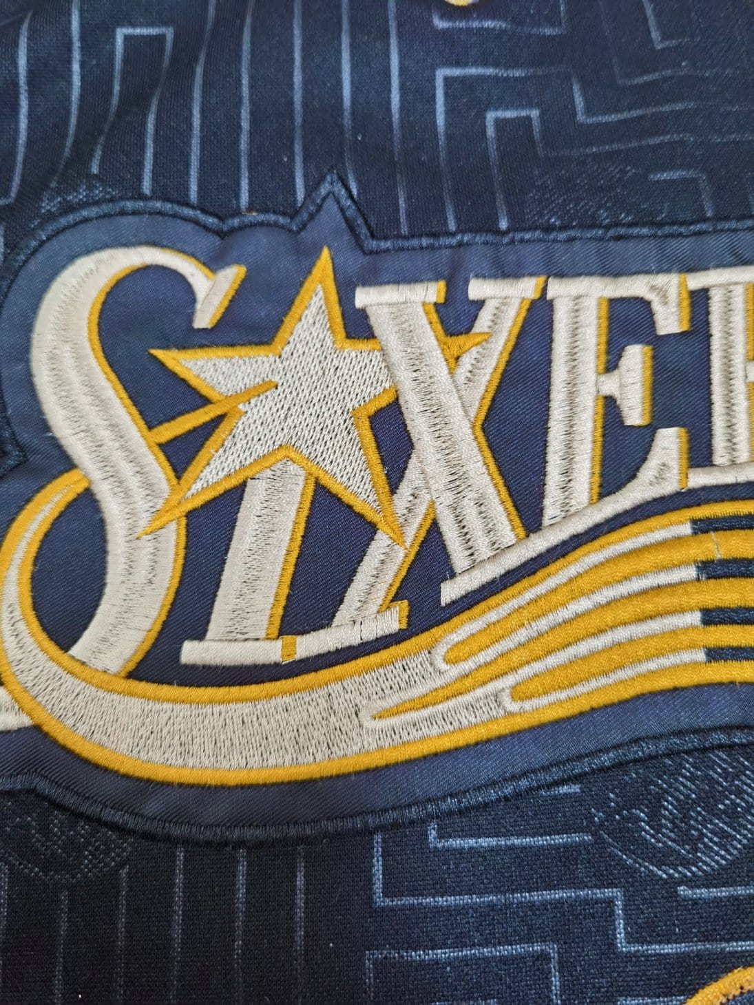 Allen Iverson Philadelphia 76ers 2000/01 Hardwood Classics Jersey - Black